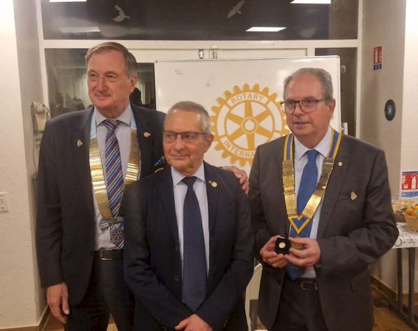 découvrez le centre de marque rotary, votre référence pour des produits de qualité, des services de personnalisation et une expertise inégalée. explorez notre gamme d'articles emblématiques et bénéficiez d'une expérience client exceptionnelle.