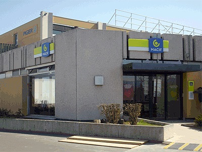découvrez l'assurance local commercial proposée par la macif, idéale pour protéger votre entreprise contre les risques liés à votre local. profitez d'une couverture complète, d'un service client réactif et d'offres adaptées à vos besoins spécifiques. protégez votre investissement et assurez la pérennité de votre activité avec macif.