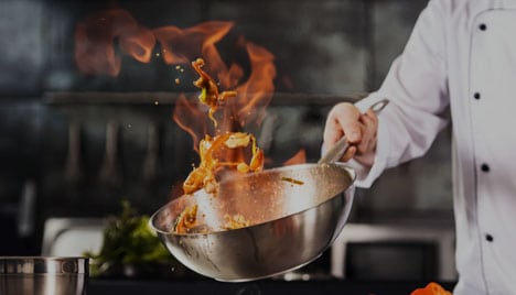 découvrez nos solutions d'assurance spécialement conçues pour les restaurants. protégez votre établissement contre les risques courants et garantissez la sécurité de vos clients et employés.