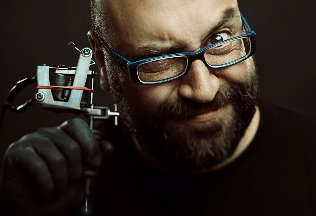 découvrez l'assurance tatoueur axa, conçue spécialement pour les professionnels du tatouage. protégez votre activité avec une couverture complète, incluant la responsabilité civile, les pertes d'exploitation et bien plus. offrez-vous la tranquillité d'esprit tout en vous consacrant à votre art.