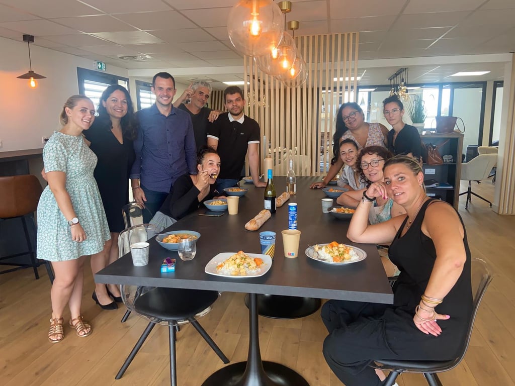 découvrez notre expertise en tant que courtier spécialisé dans l'assurance pour restaurants. protégez votre établissement avec des solutions adaptées à vos besoins spécifiques et bénéficiez d'un accompagnement personnalisé pour une tranquillité d'esprit optimale.