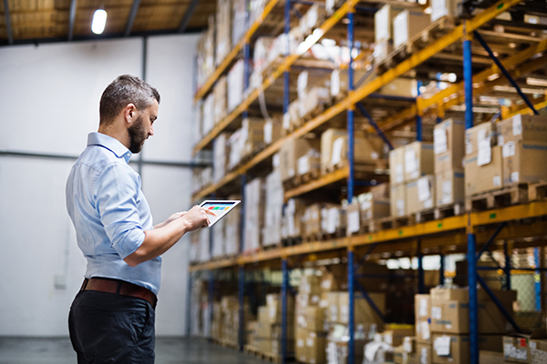 protégez votre hangar avec notre assurance spécialisée. bénéficiez d'une couverture complète contre les risques tels que les incendies, les vols et les dommages. découvrez nos solutions sur mesure adaptées à vos besoins.