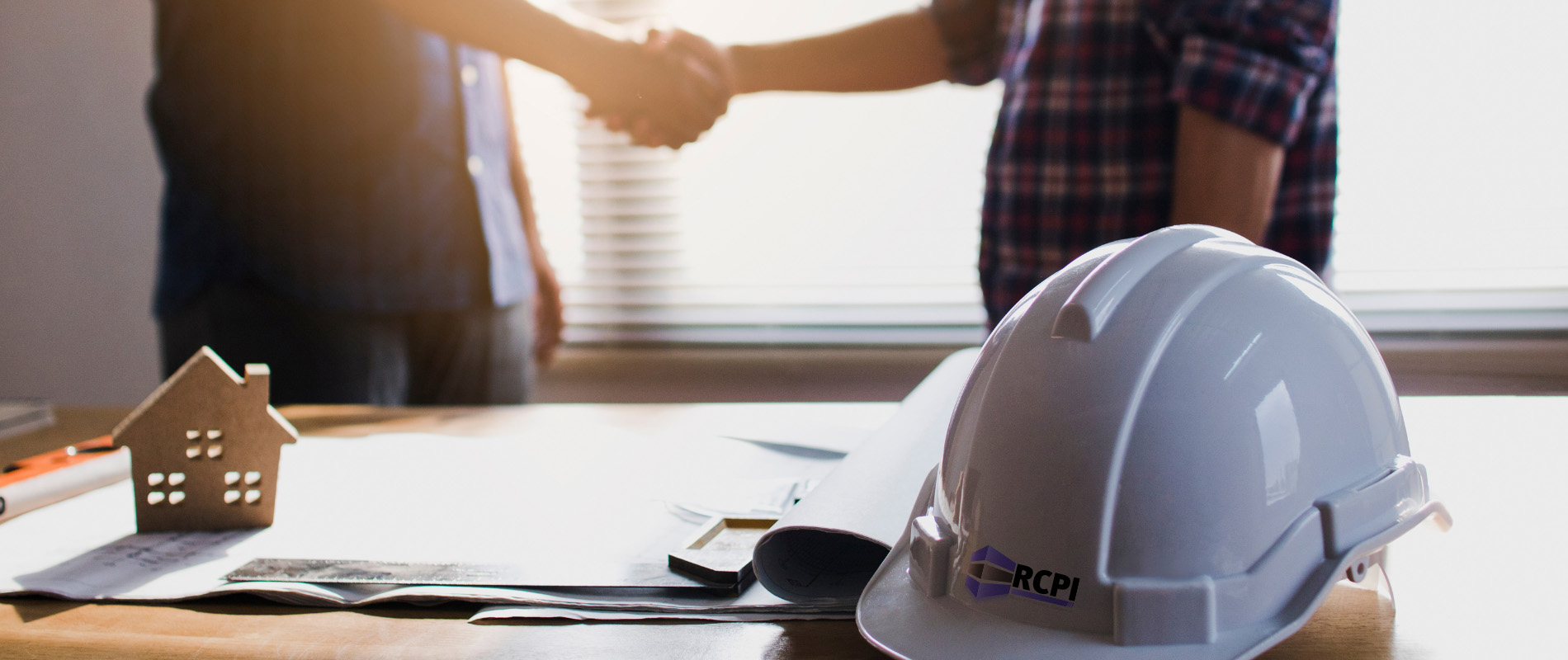 découvrez notre assurance responsabilité civile professionnelle industrielle (rcpi) pour entreprises, conçue pour protéger votre activité contre les risques liés à votre profession. bénéficiez d'une couverture adaptée, d'un accompagnement personnalisé et de solutions sur mesure pour sécuriser votre entreprise et rassurer vos clients.