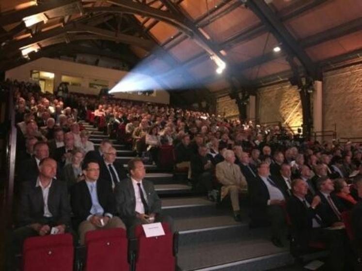 découvrez les services d'assistance et de gestion des sinistres professionnels de groupama. protégez votre entreprise avec une couverture complète et un accompagnement personnalisé en cas de besoin.